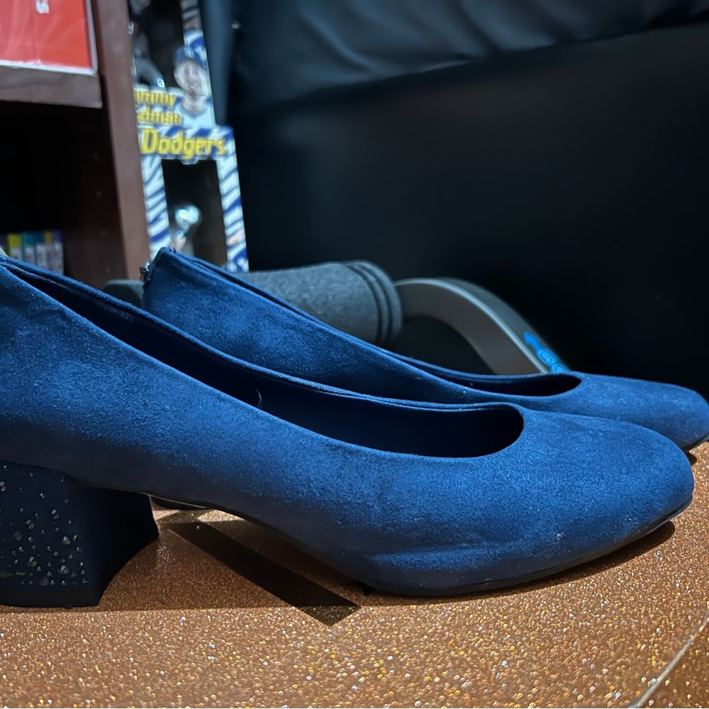 Anne Klein Navy Blue Heels
